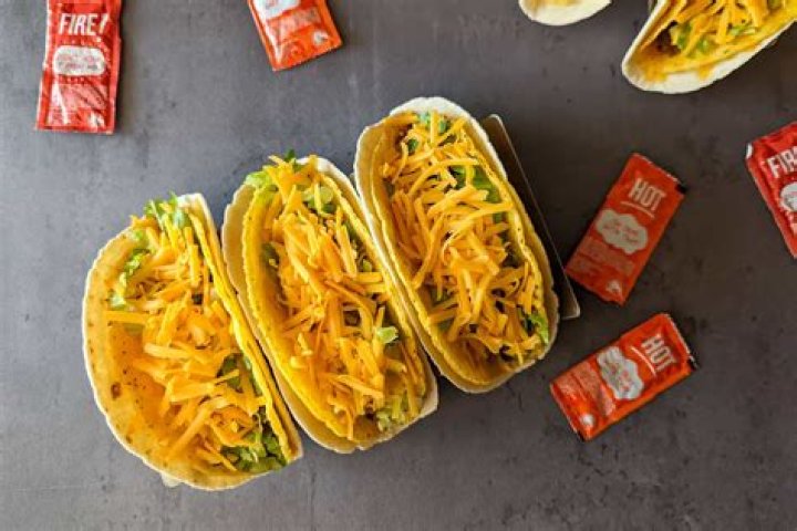 cheesy gordita crunch calories