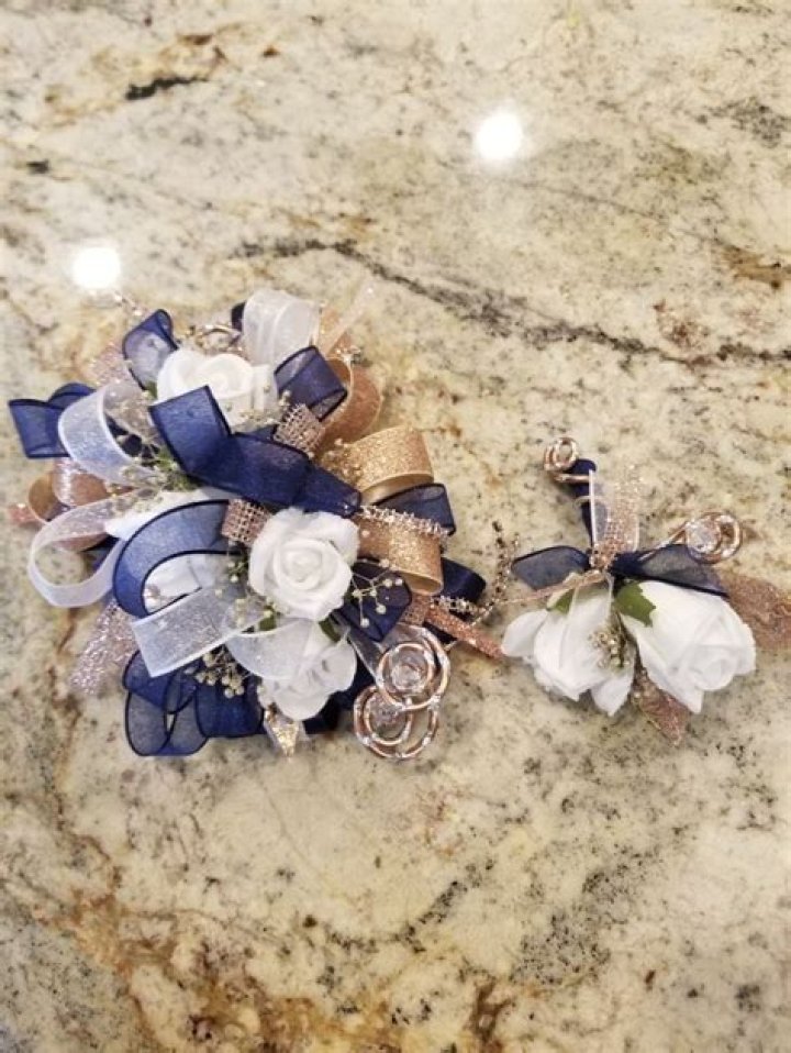 homecoming corsage
