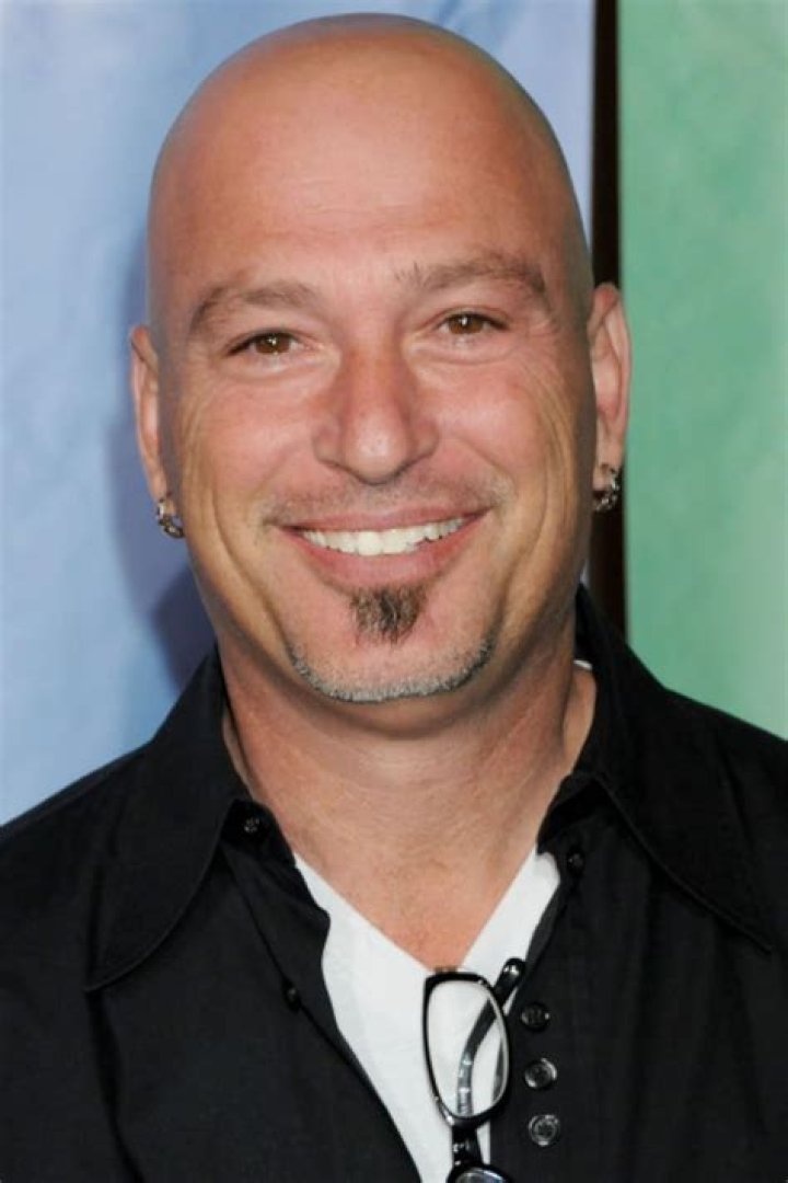 how old is howie mandel