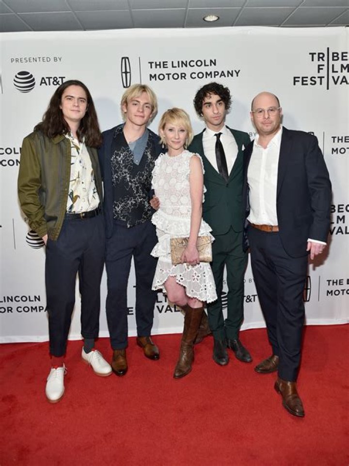 my friend dahmer cast