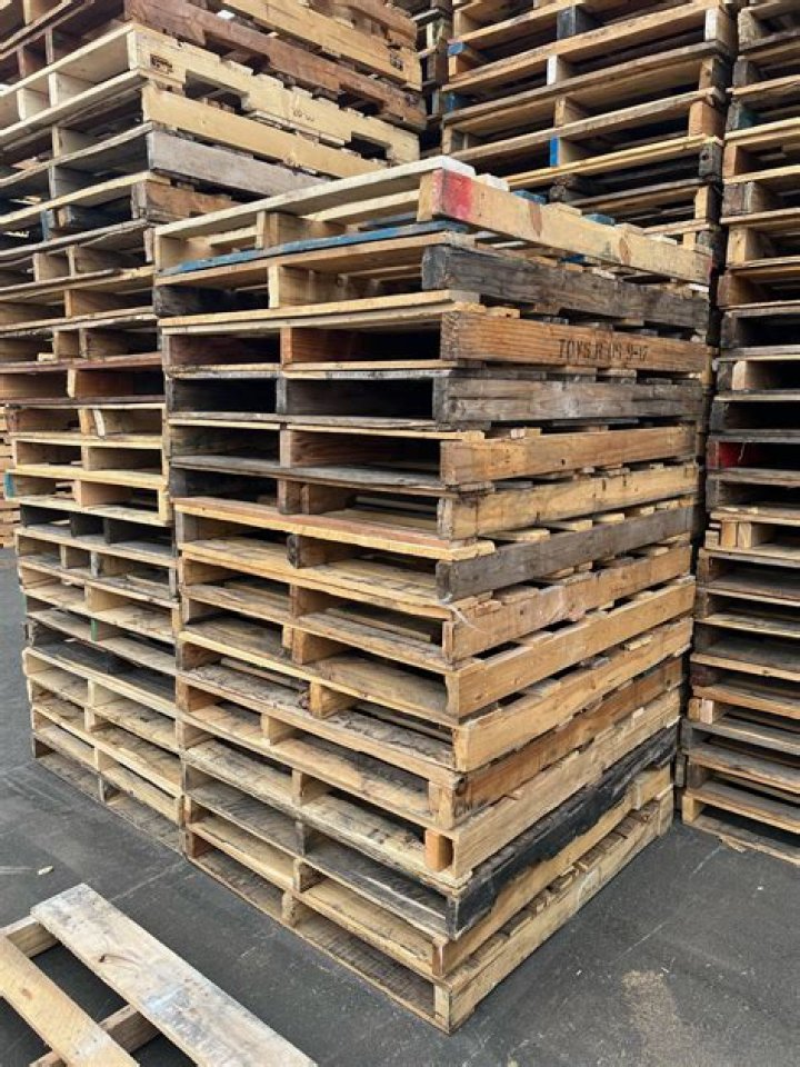 wood pallets near me